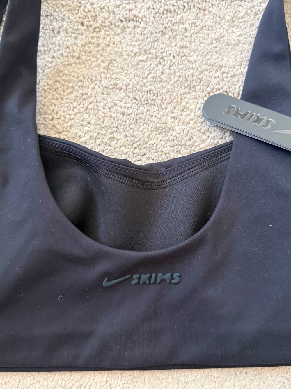 NWT! Nike Skims Matte Legging and Scoop Neck Bra Set Size M - Picture 6 of 6